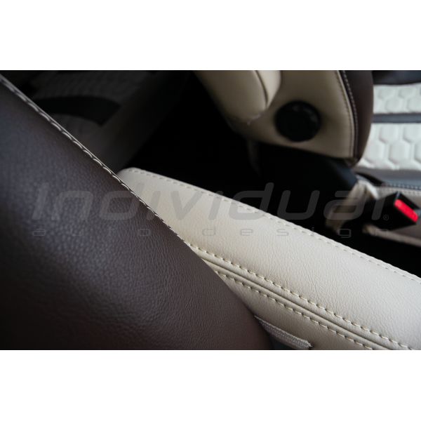 TOYOTA Proace – LEATHER LOOK PERFO camel